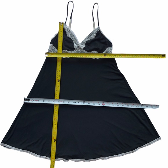 Victoria’ Secret Black Nightie With White Lace Trim Size Medium - Picture 5 of 9